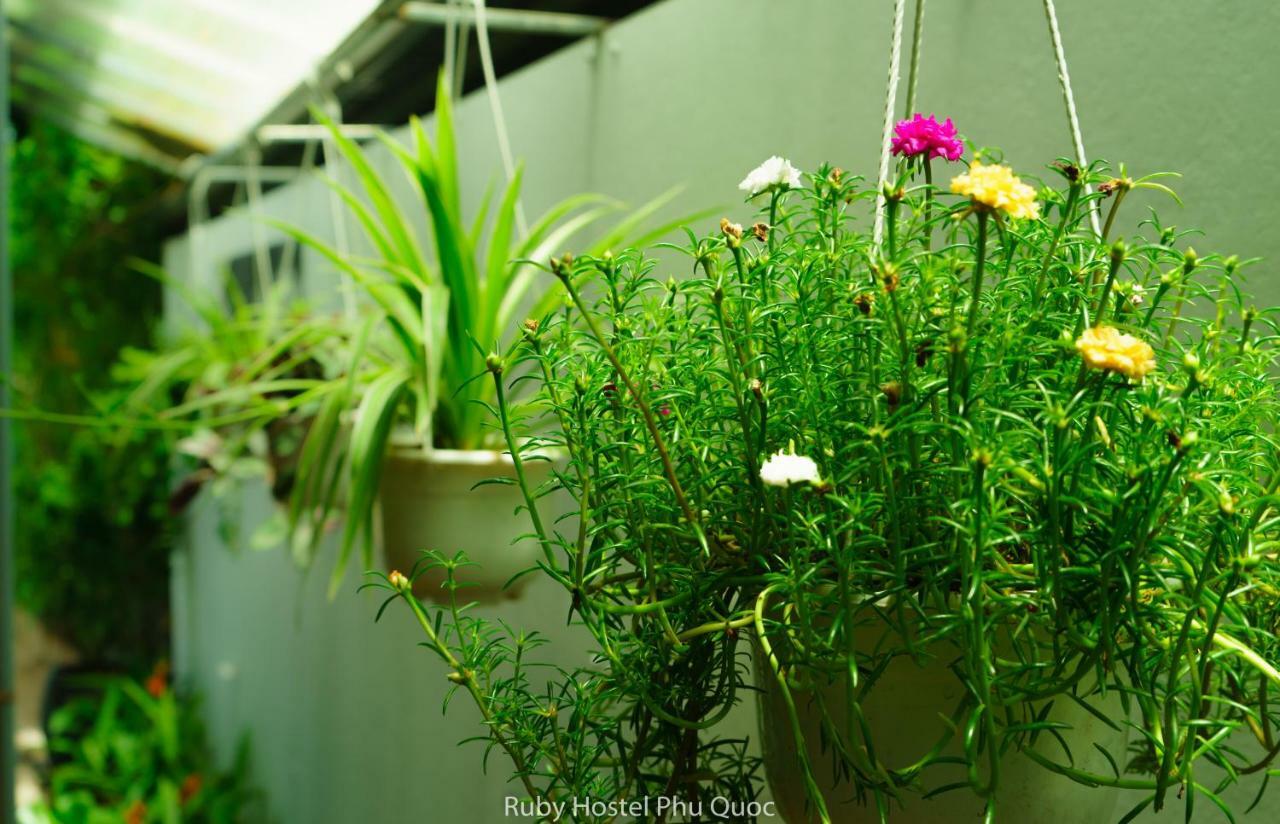 Ruby Phu Quoc Hostel Екстер'єр фото