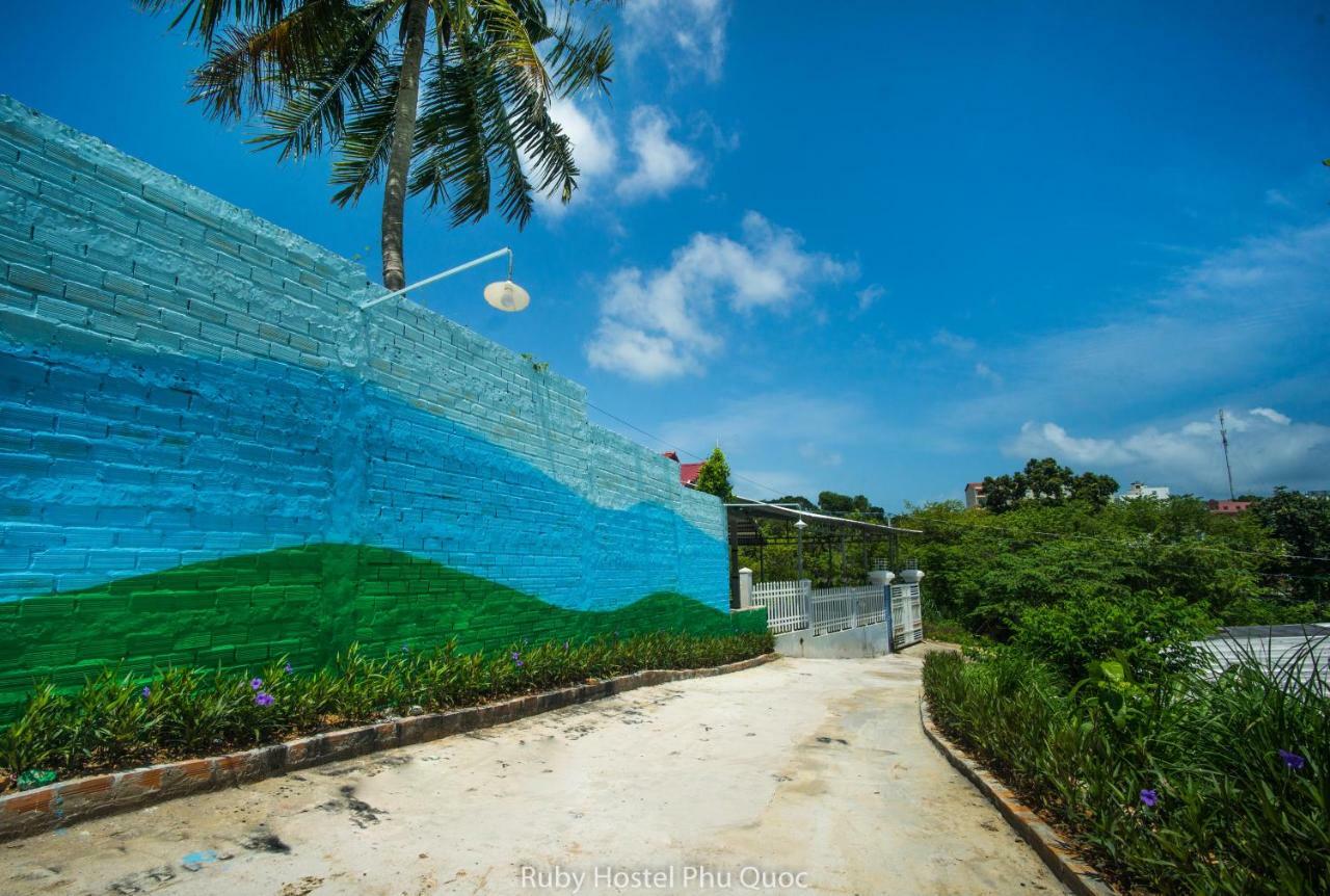Ruby Phu Quoc Hostel Екстер'єр фото
