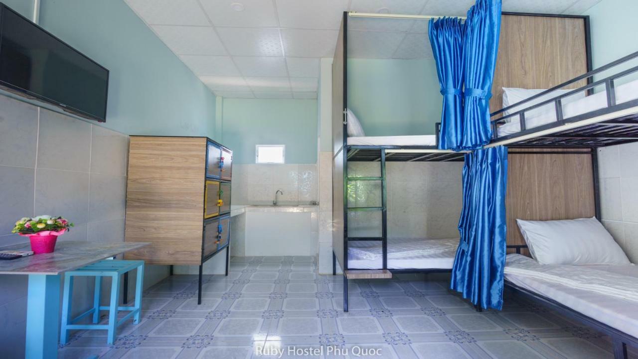 Ruby Phu Quoc Hostel Екстер'єр фото