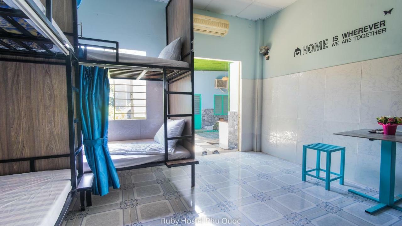 Ruby Phu Quoc Hostel Екстер'єр фото
