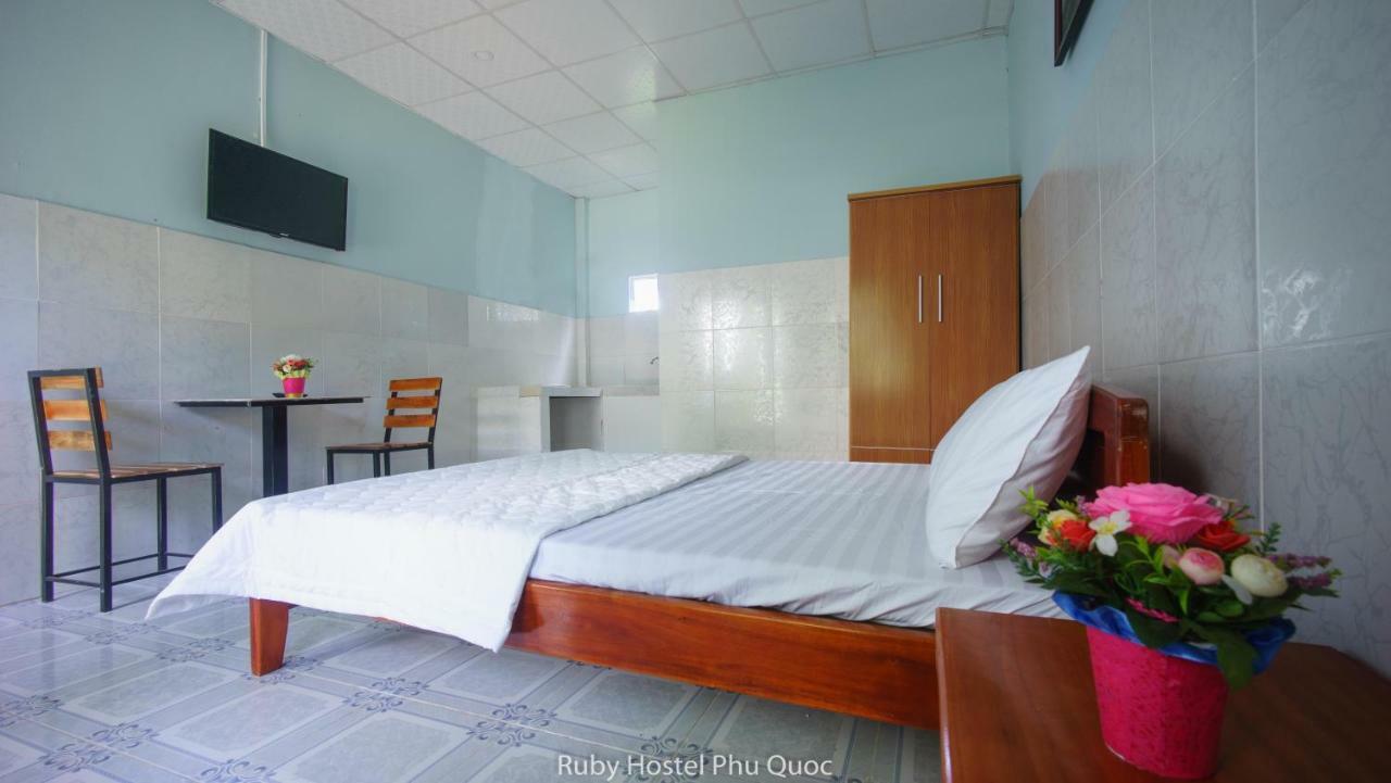 Ruby Phu Quoc Hostel Екстер'єр фото