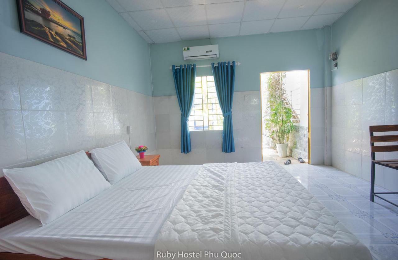 Ruby Phu Quoc Hostel Екстер'єр фото
