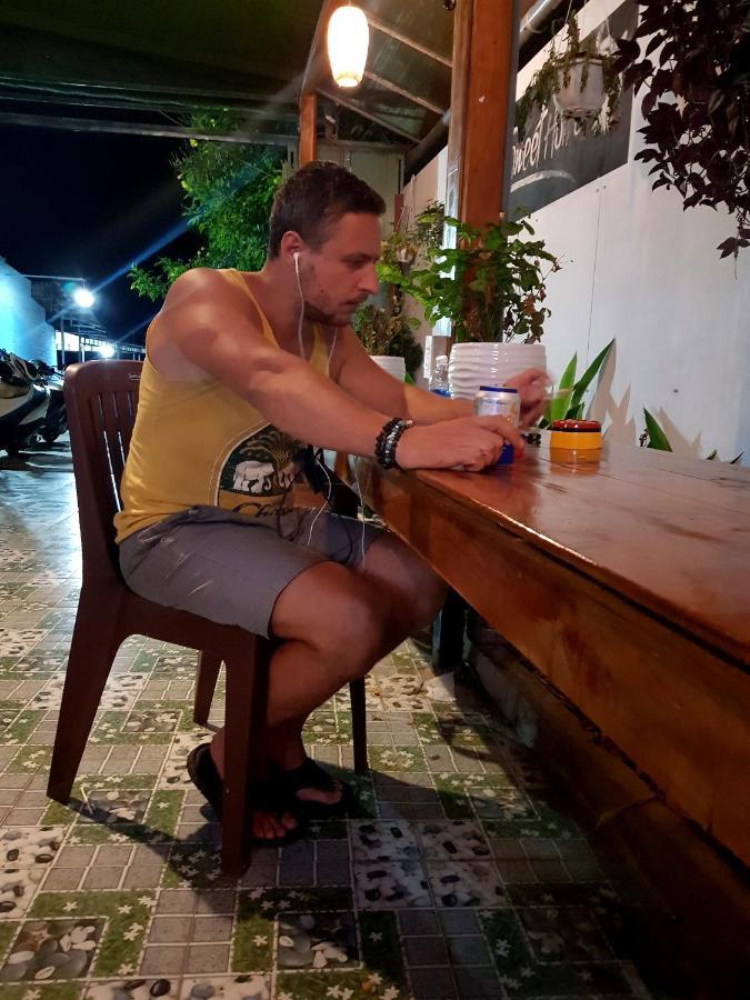 Ruby Phu Quoc Hostel Екстер'єр фото